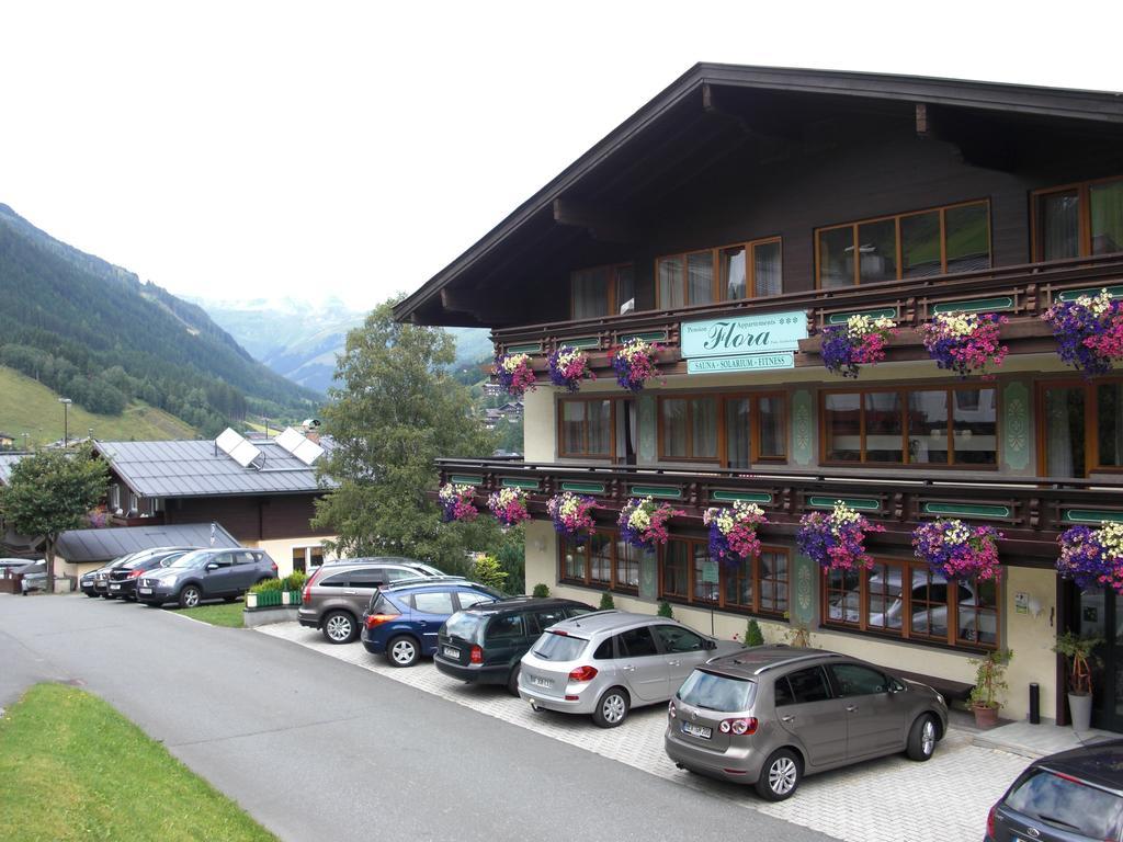 Hotel-Pension Flora Saalbach-Hinterglemm Exteriér fotografie