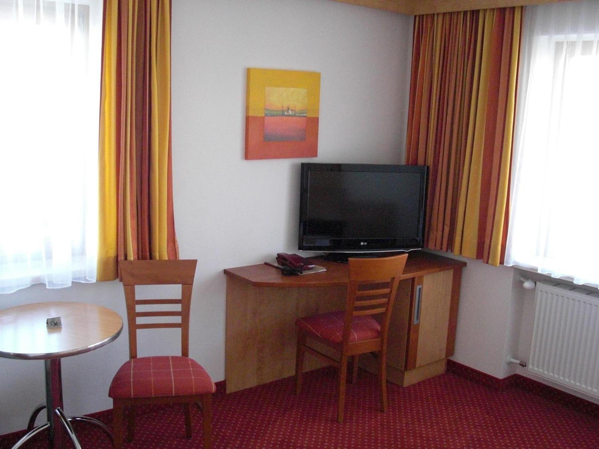 Hotel-Pension Flora Saalbach-Hinterglemm Pokoj fotografie